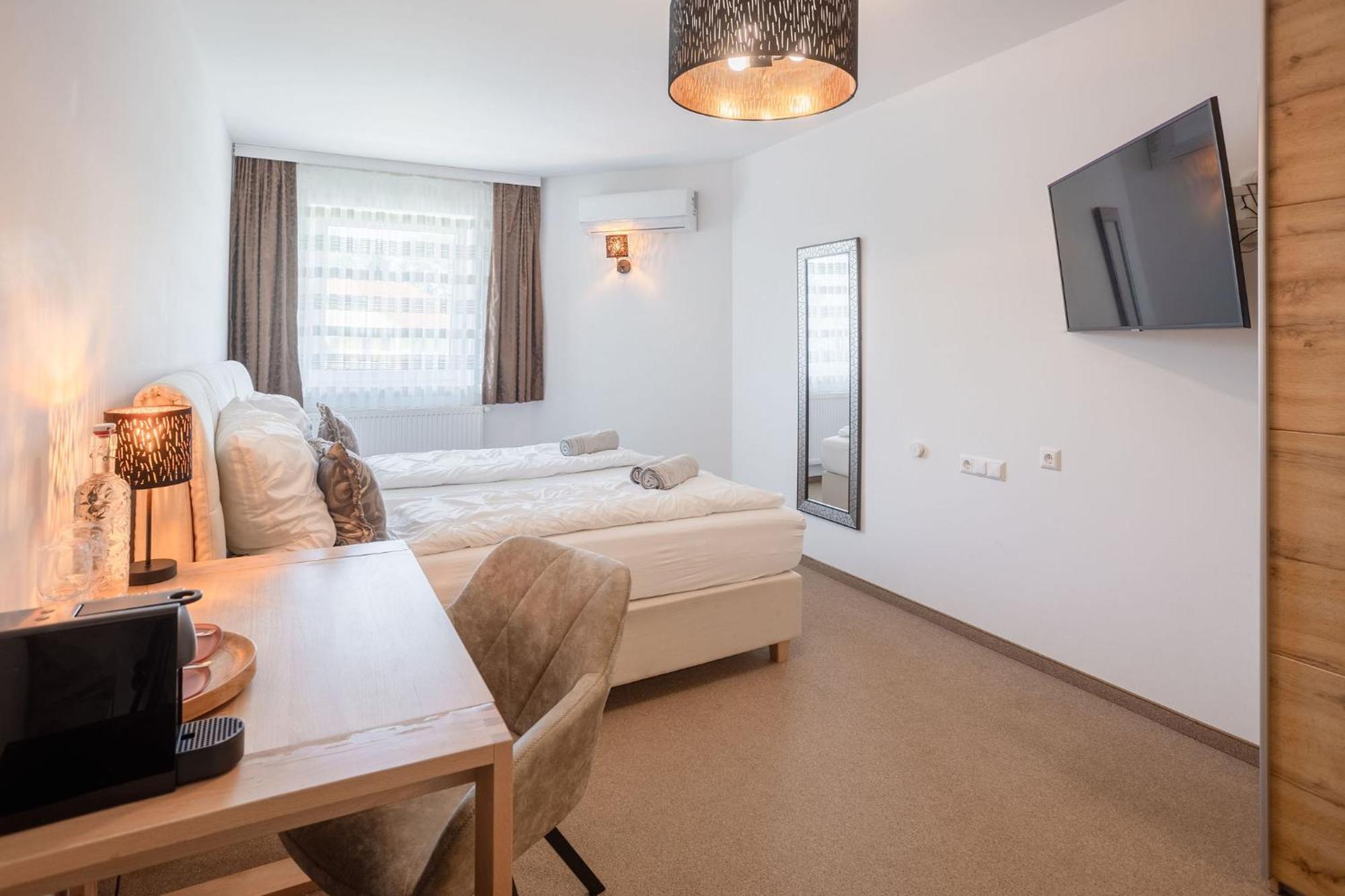 Casa Plus Villach Bagian luar foto