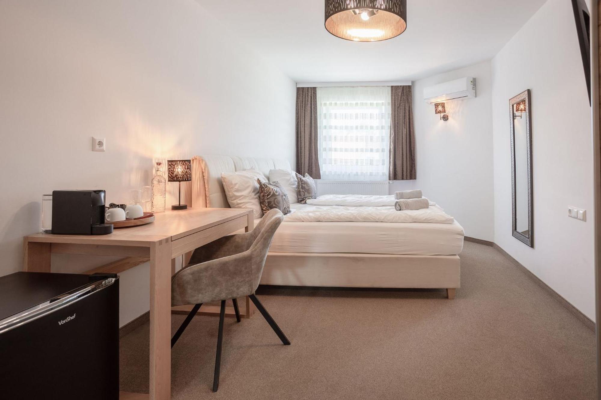 Casa Plus Villach Bagian luar foto